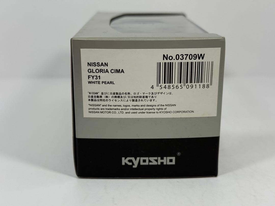 1/43 京商 日産 FY31 Y31 グロリア シーマ ホワイトパール