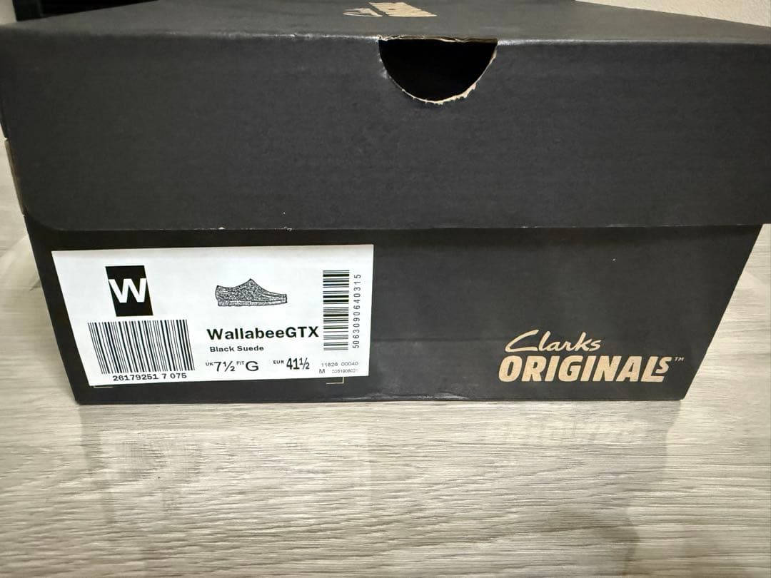 クラークス　ワラビーゴアテックス　スエード　黒　25.5