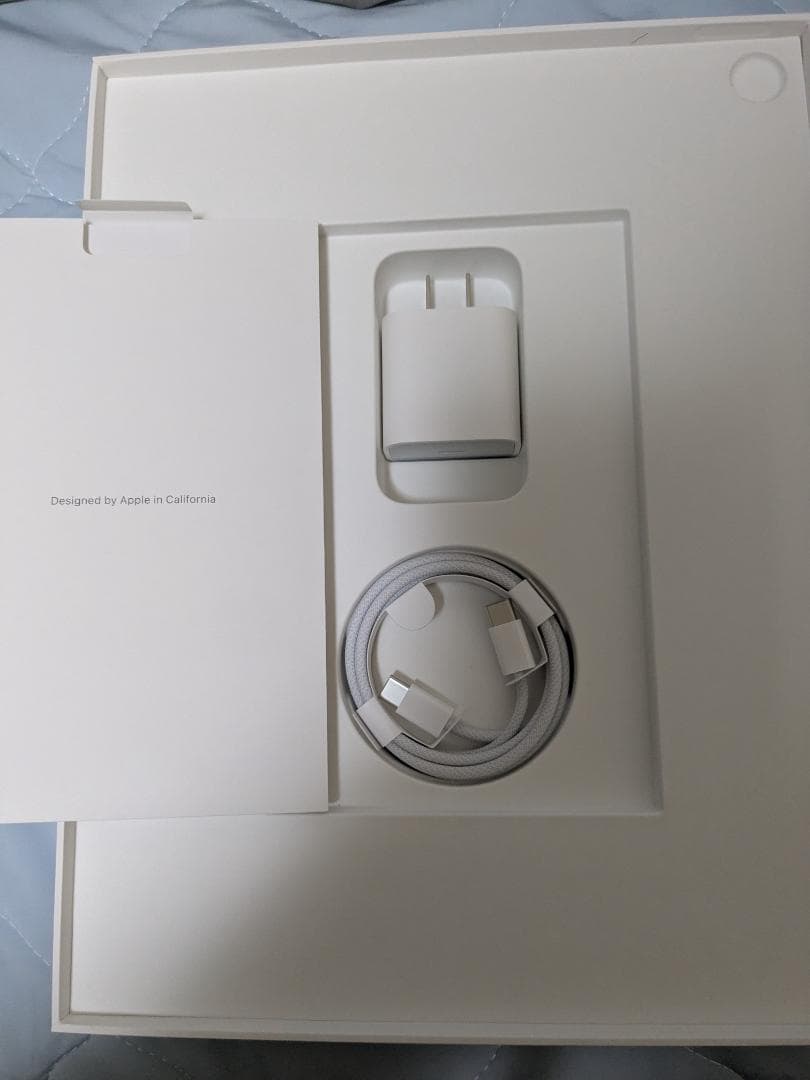 まろ　iPad Air M3 セルラー 13インチ 256GB　パープル