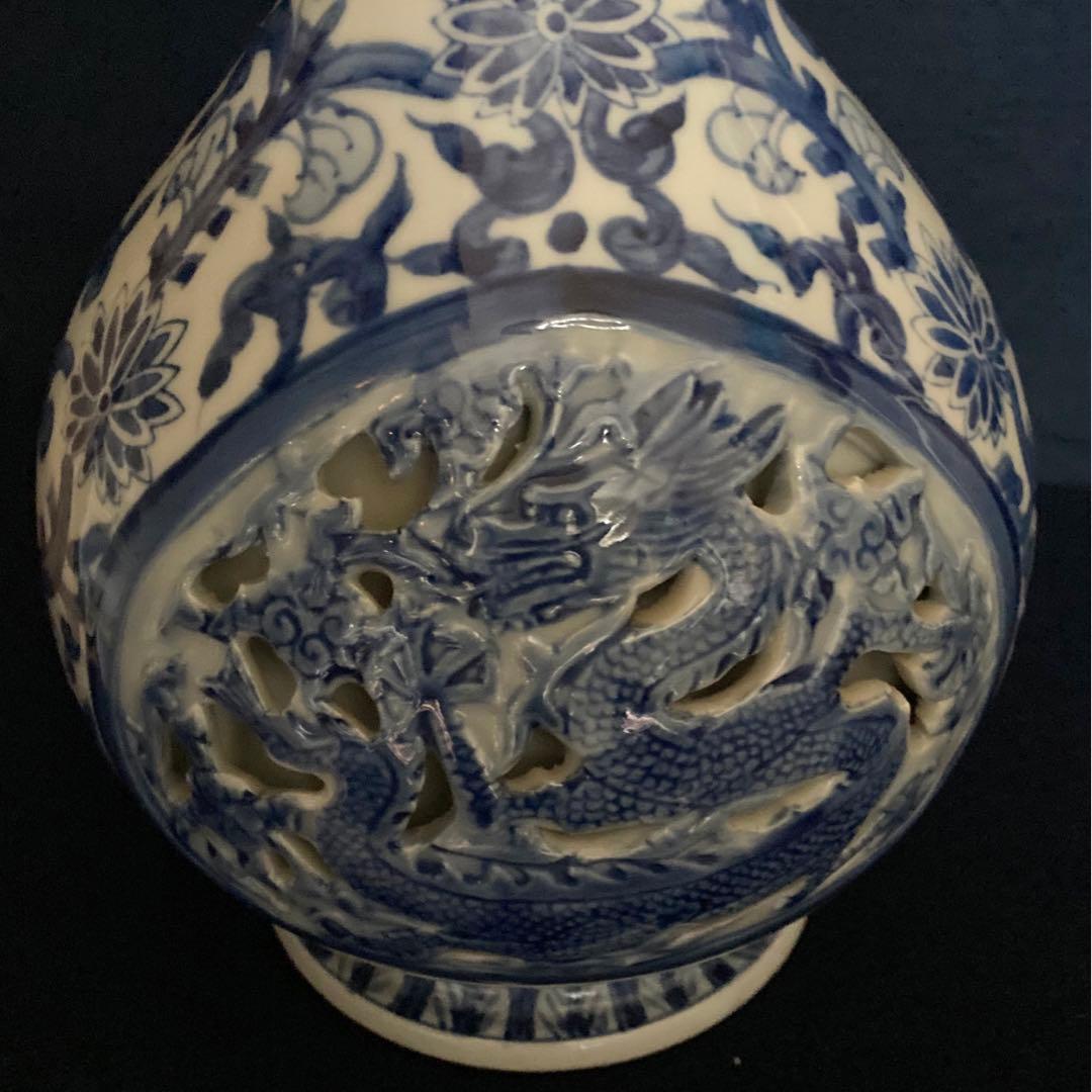 大明化成年製　青花奇獣不遊環雲龍鳳凰透文