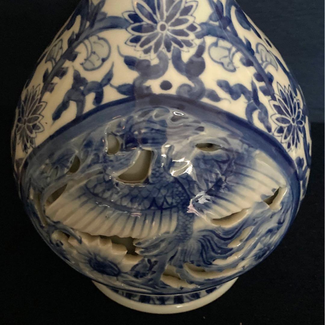 大明化成年製　青花奇獣不遊環雲龍鳳凰透文