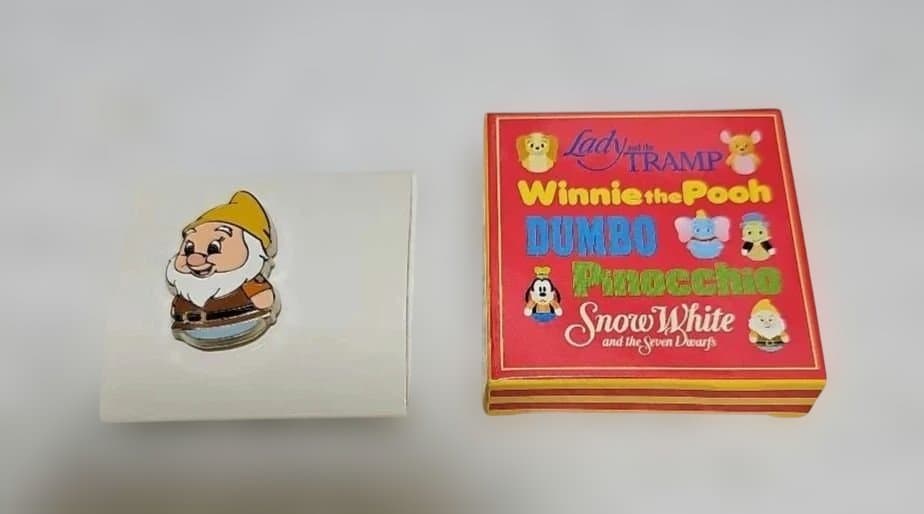 DisneyStore PALS 7人のこびと ピンバッジ