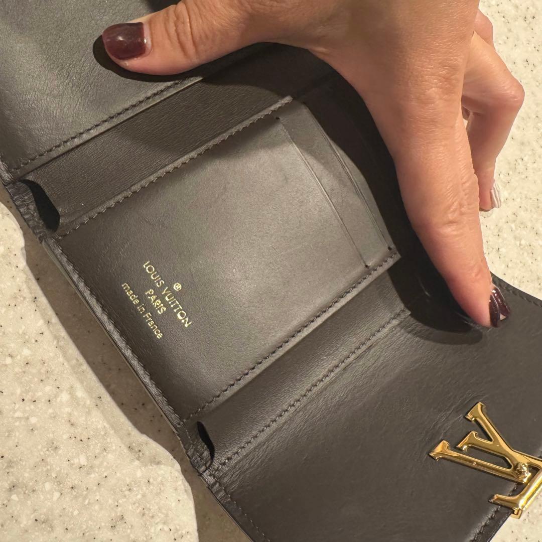 K27 LOUIS VUITTON ポルトフォイユ・カプシーヌ コンパクト