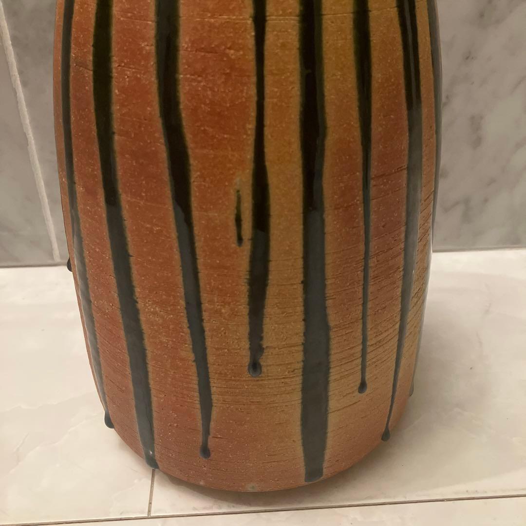 90 年代スリランカ作家Ajith さんが手掛けた雰囲気抜群の花瓶