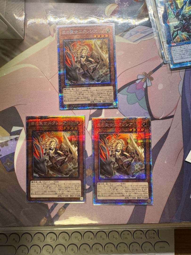 白の聖女エクレシア　プリズマ　3枚