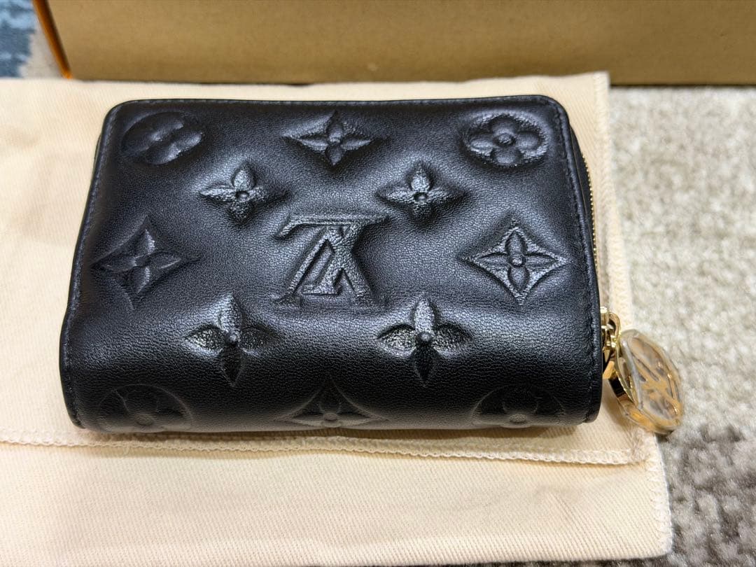 LOUIS VUITTON ポルトフォイユ・ルー