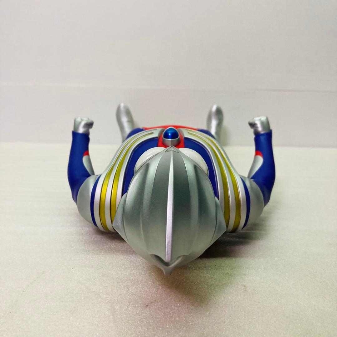 未使用★レア　JUNGLE　光の巨人シリーズ01 ウルトラマンティガ　1/100