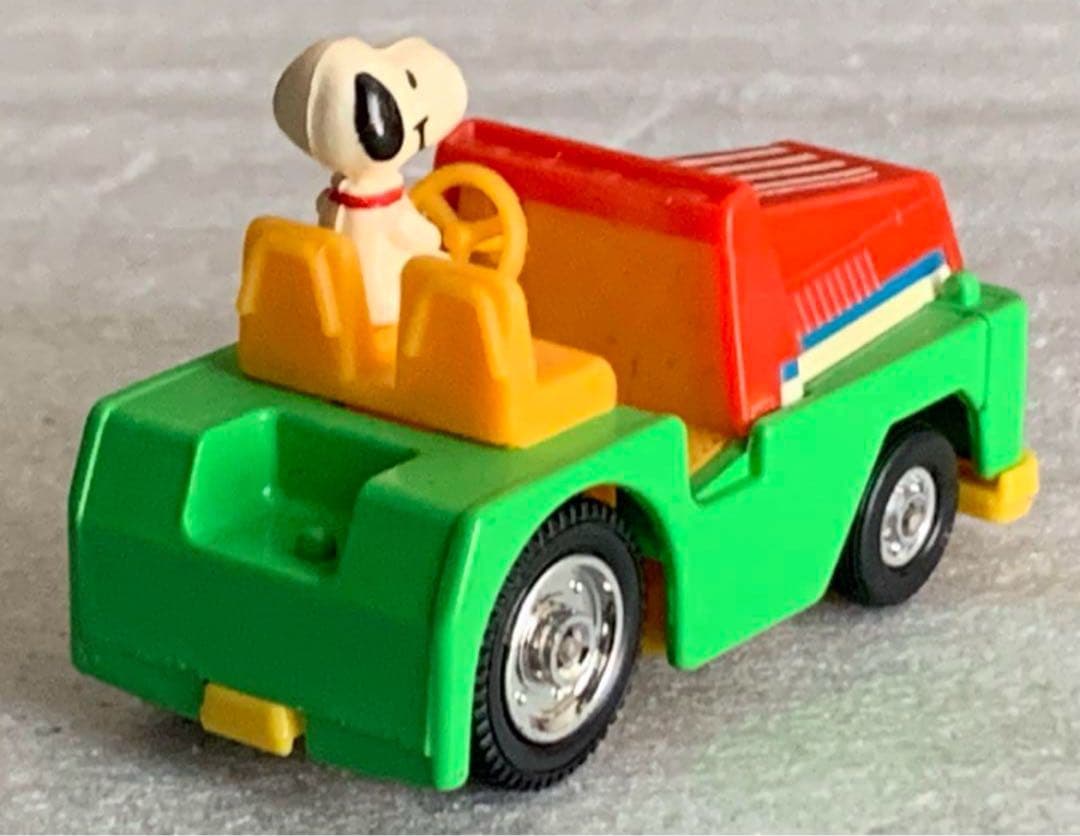 AVIVA スヌーピー ミニカー 2種セット