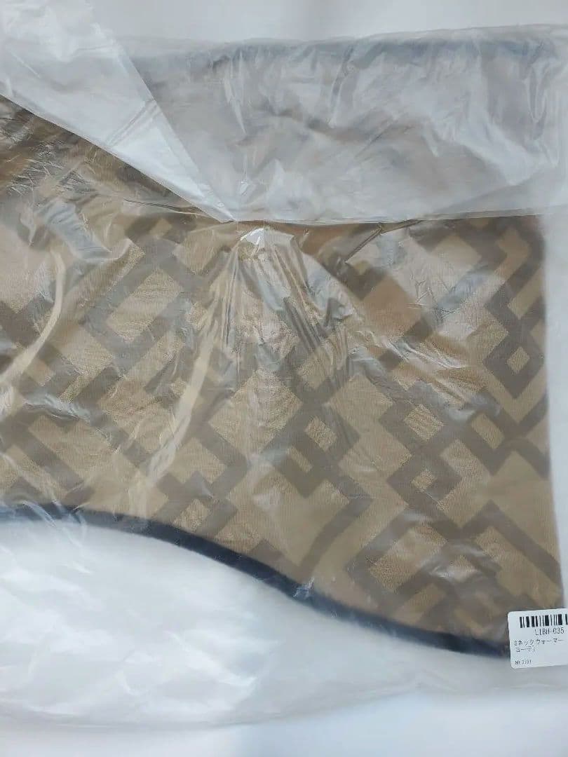 布袋寅泰さん武道館 ネックウォーマー コヨーテ　新品、未開封、未使用幾何学模様