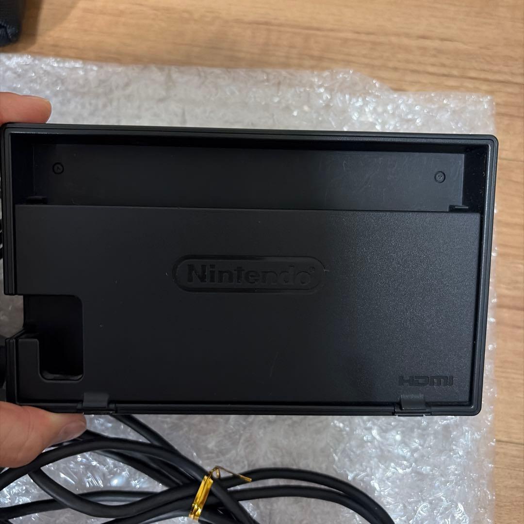 Nintendo Switch 本体 ＋ジョイコン6つ＋ケース