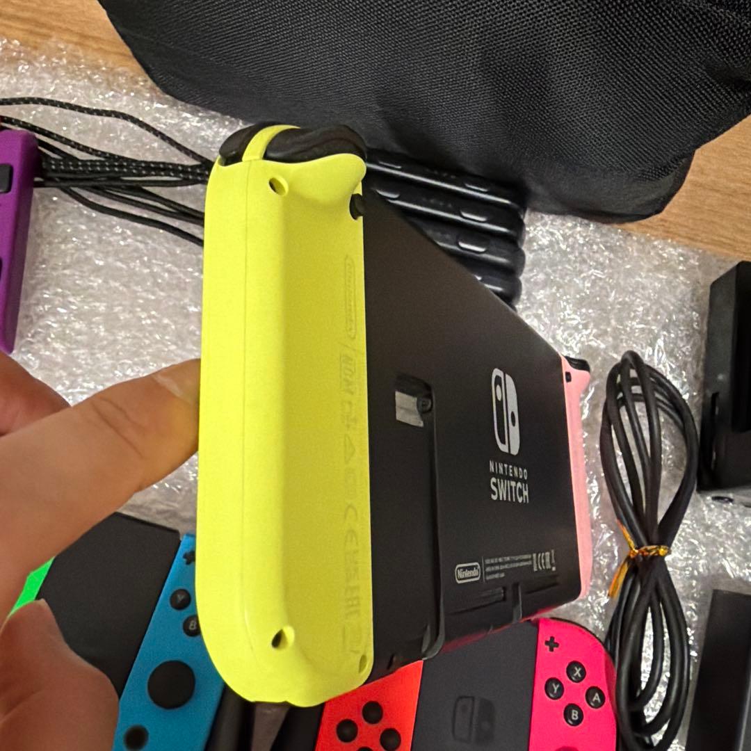 Nintendo Switch 本体 ＋ジョイコン6つ＋ケース