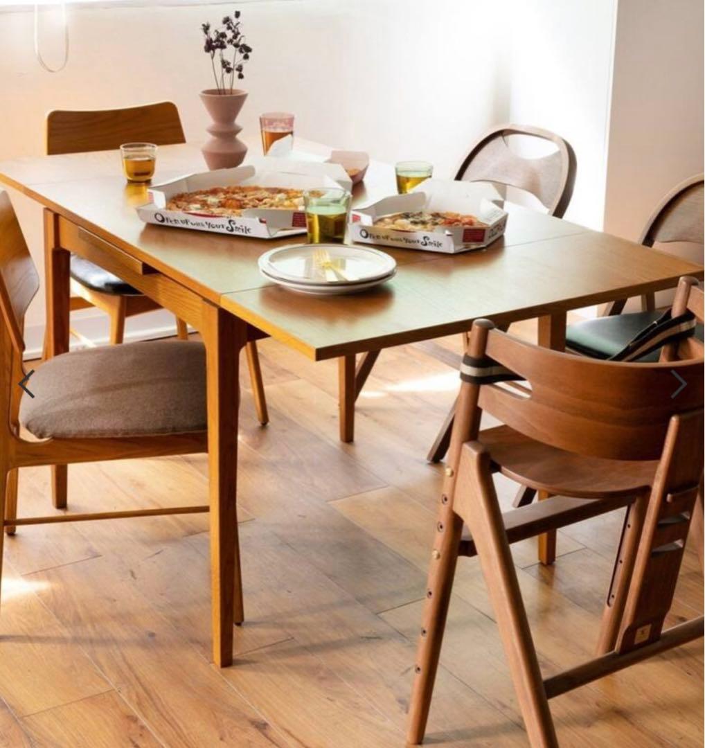 ハビタ　ダイニング　テーブル　HABITAT DINING TABLE