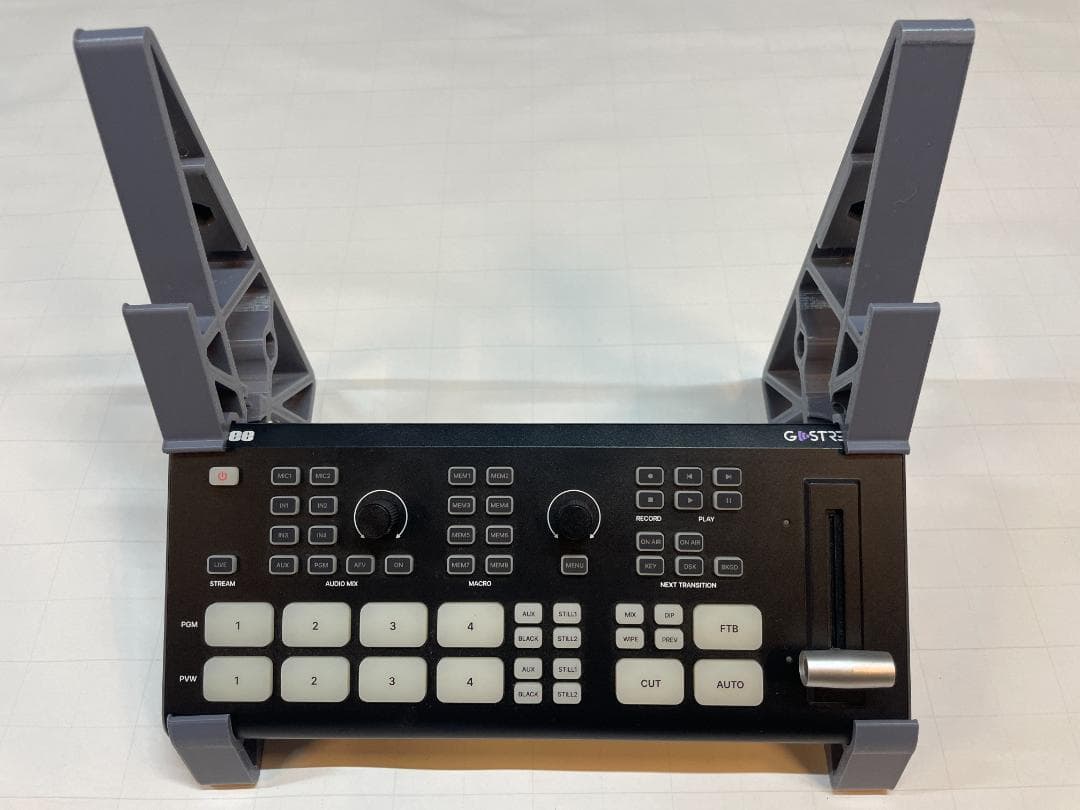 Osee GoStreamDeck NDIライセンス・モニタースタンド付き