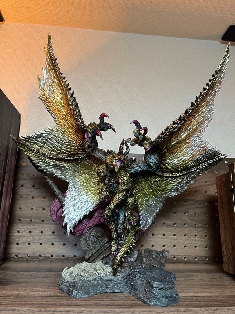 レンカプコン　クリエイターズモデル　シャガルマガラ　アルバトリオン