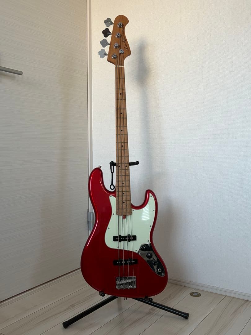 Bacchus Universe Series ジャズベースタイプ（レッド）
