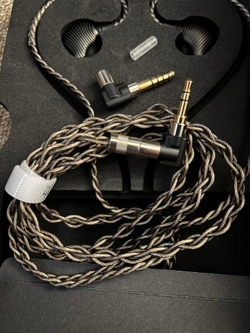 イヤホン Shanling ME600