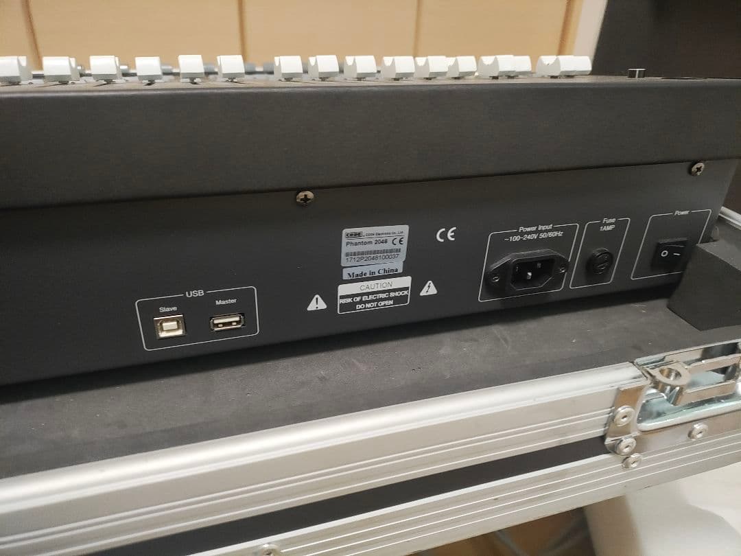 R*様 DMXコントローラー phantom2048