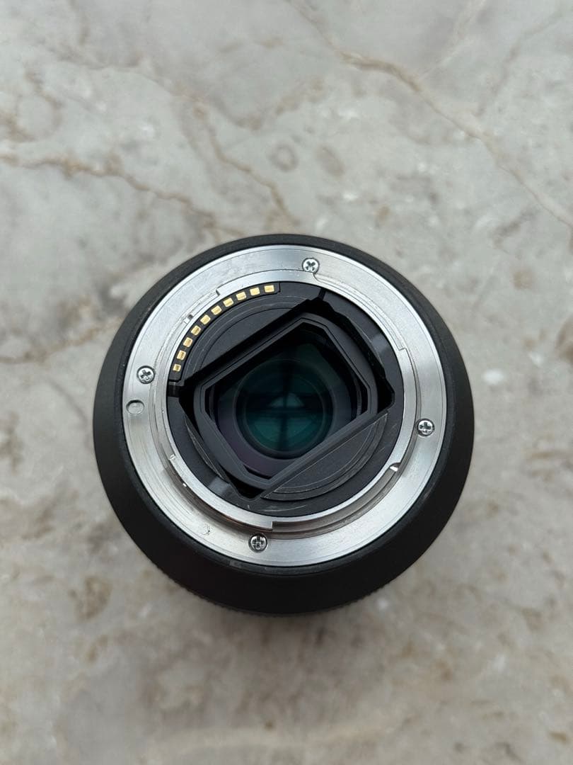 Sony FE 24-105mm F4 G OSS レンズ