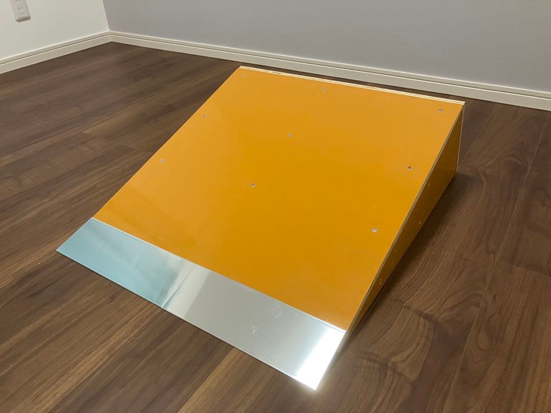 スケボーセクション、スケートボードジャンプ台、飛び出しバンク、パーク