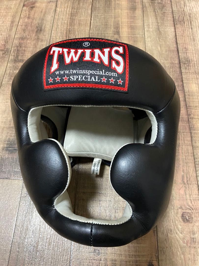 ボクシングTWINSヘッドギア L ISAMIグローブ 12オンス 大人用