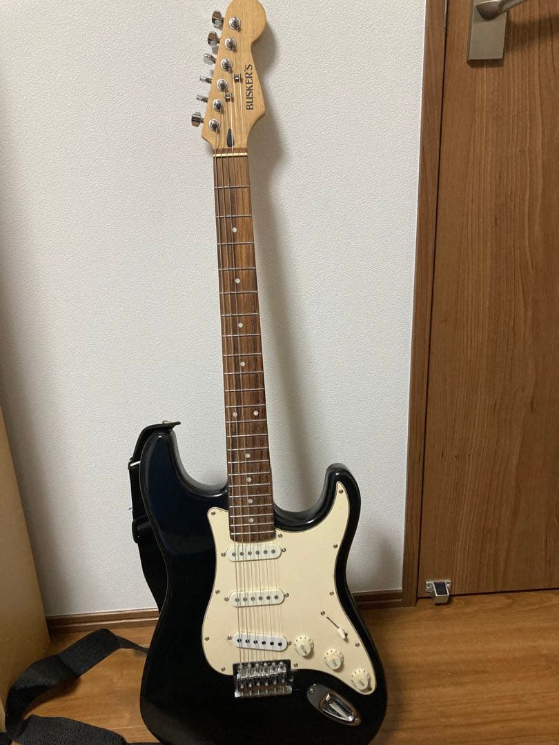 BUSKER'S エレキギター ストラトキャスター ブラック　ジャンク品