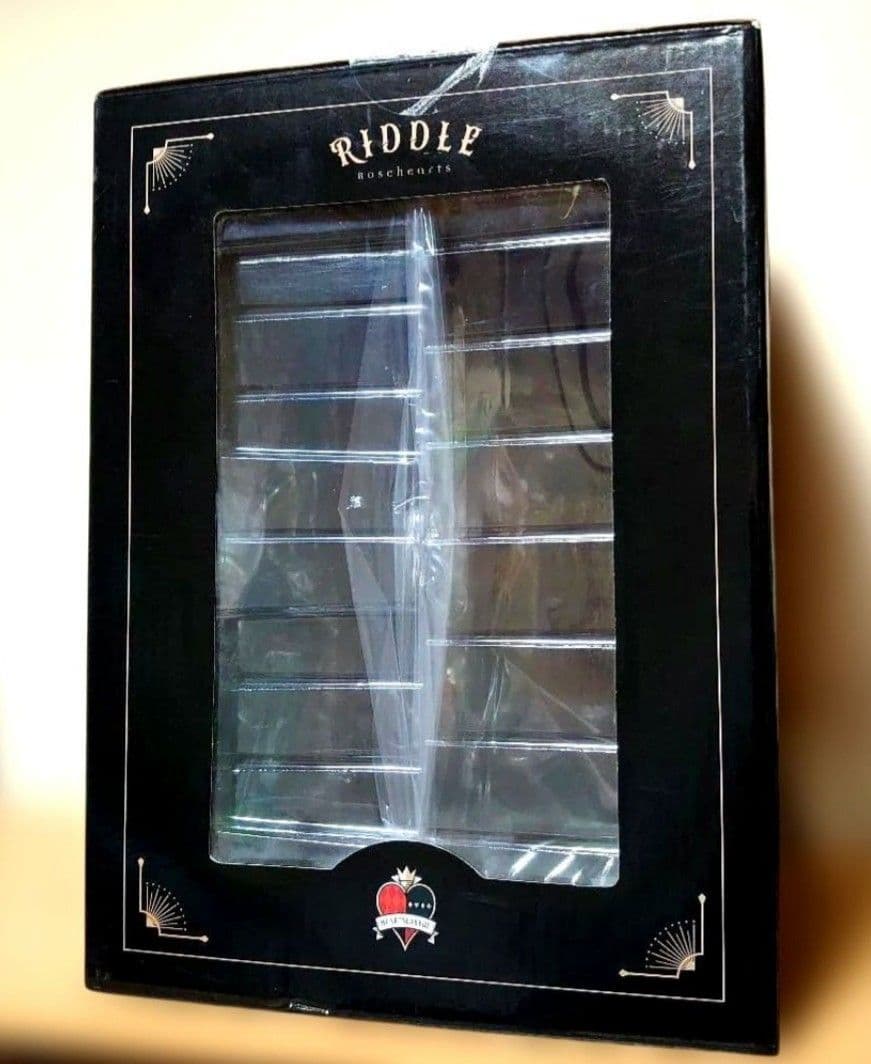 ディズニー ツイステッドワンダーランド リドル・ローズハート 1/8 フィギュア