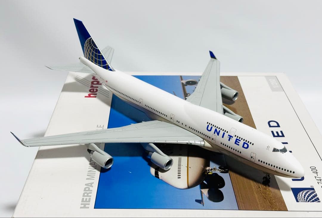 航空機・ヘリコプター Herpa 1/200 United Airlines B747-400