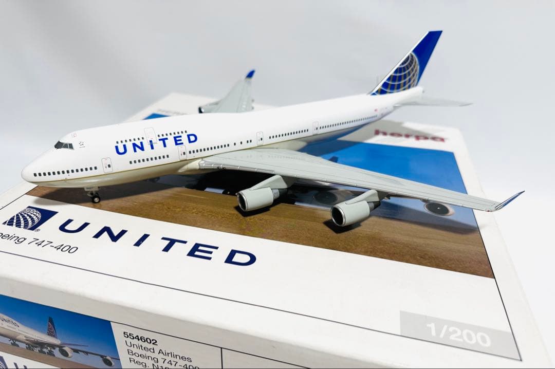航空機・ヘリコプター Herpa 1/200 United Airlines B747-400