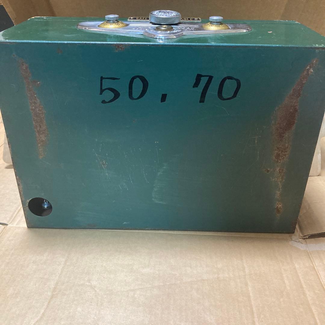 ヴィンテージ品　ヤマト金属　手持ち金庫