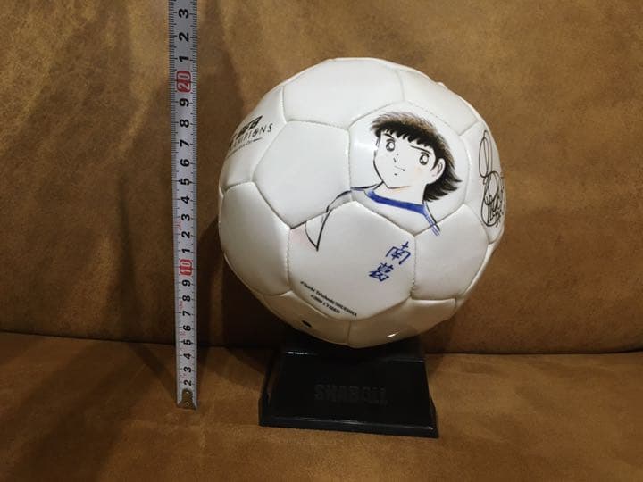 BFB当選品トレゼゲ氏サイン入り　　 キャプテン翼コラボサッカーボール