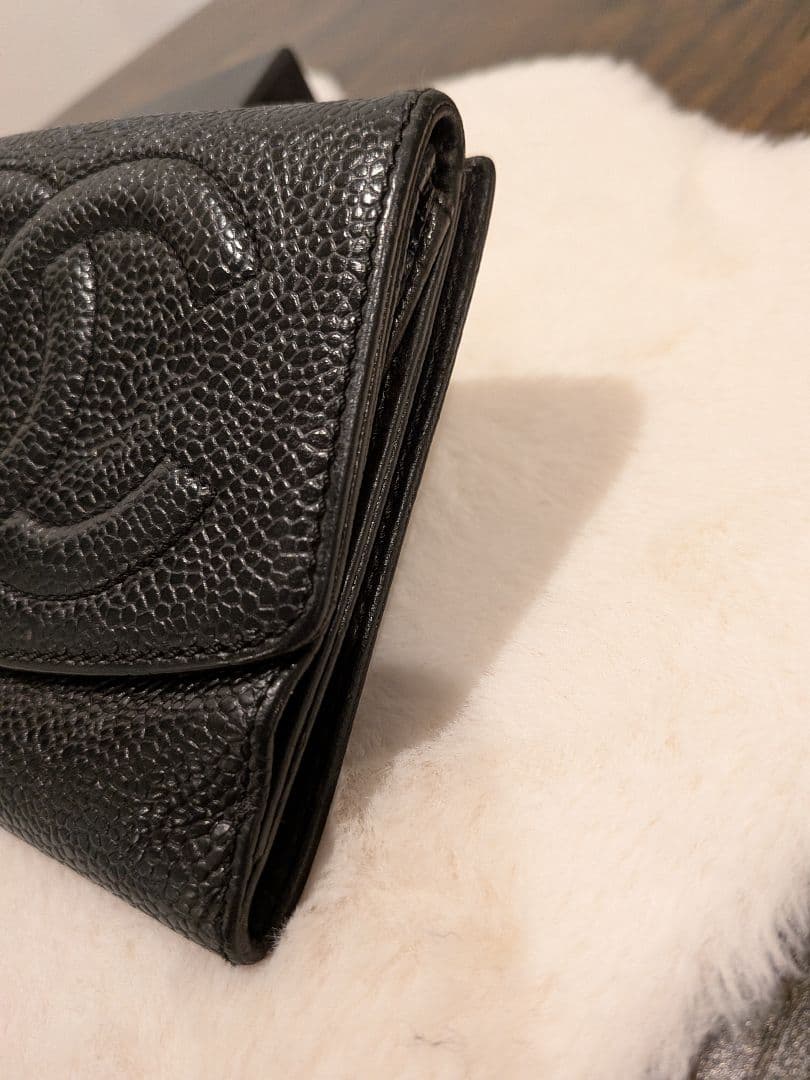 美品✨️CHANEL キャビアスキン 二つ折り財布 ブラック コンパクト 箱付
