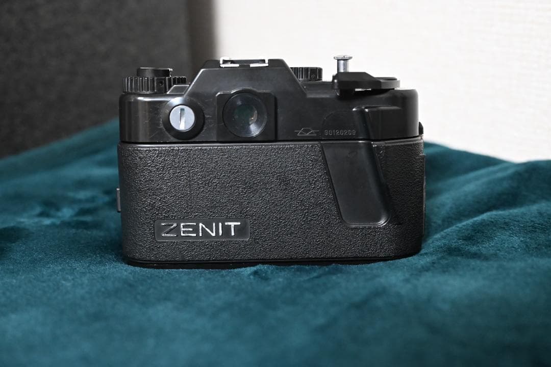 【動作品】ZENIT 122 一眼レフ ・ Tessar 50/2.8 付