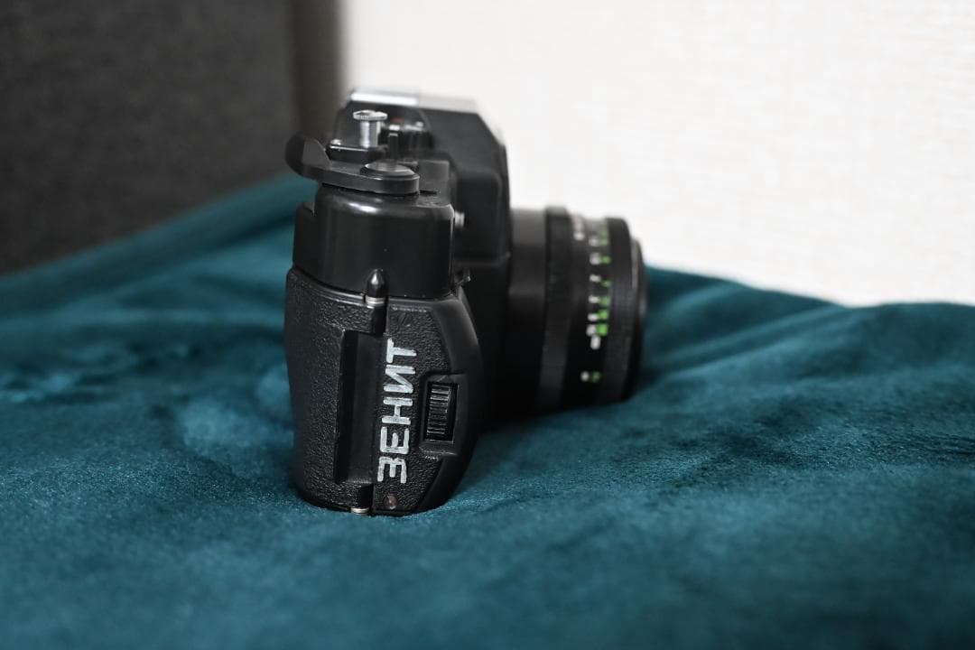 【動作品】ZENIT 122 一眼レフ ・ Tessar 50/2.8 付
