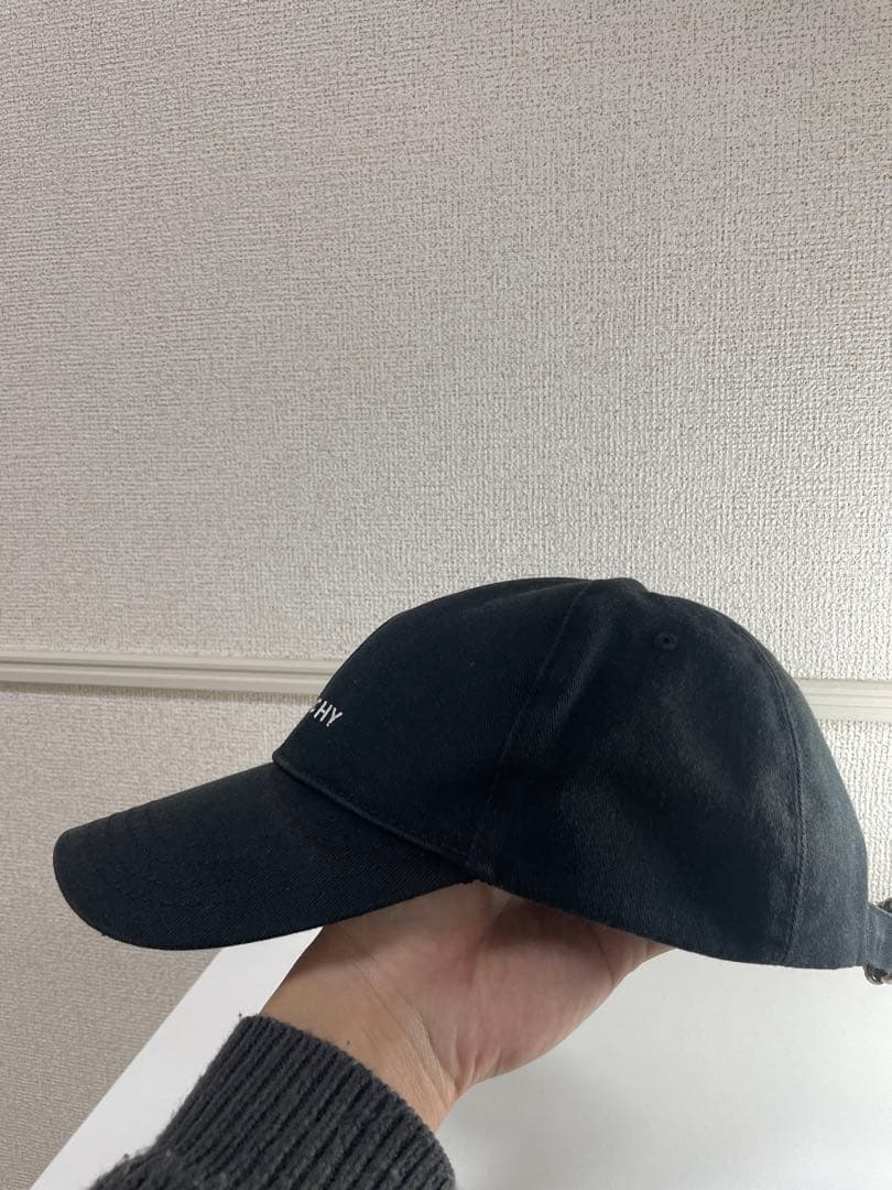 【1/12(月)12:10大幅値下げ】GIVENCHY ブラック キャップ