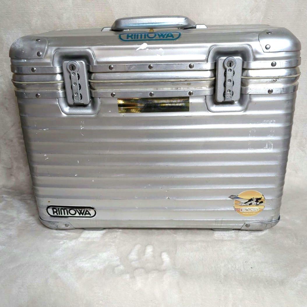 リモワ パイロットキャリーケース アルミ 2輪 トラベルバッグ 廃盤モデル 中古
