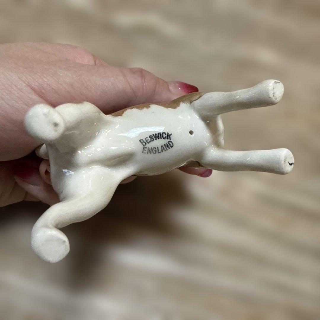 Beswick ビーグル　置物