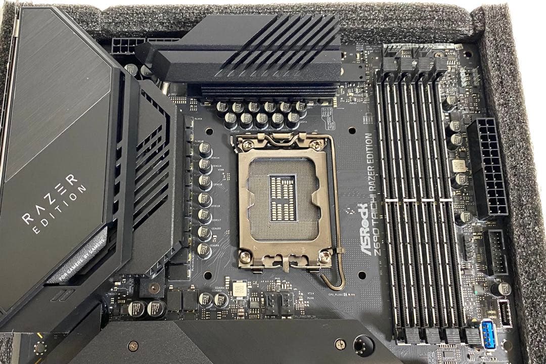 Asrock Z690 taichi razer edition マザーボード