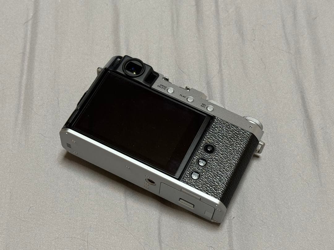 FUJIFILM X-E4 シルバー本体➕レンズ 2個