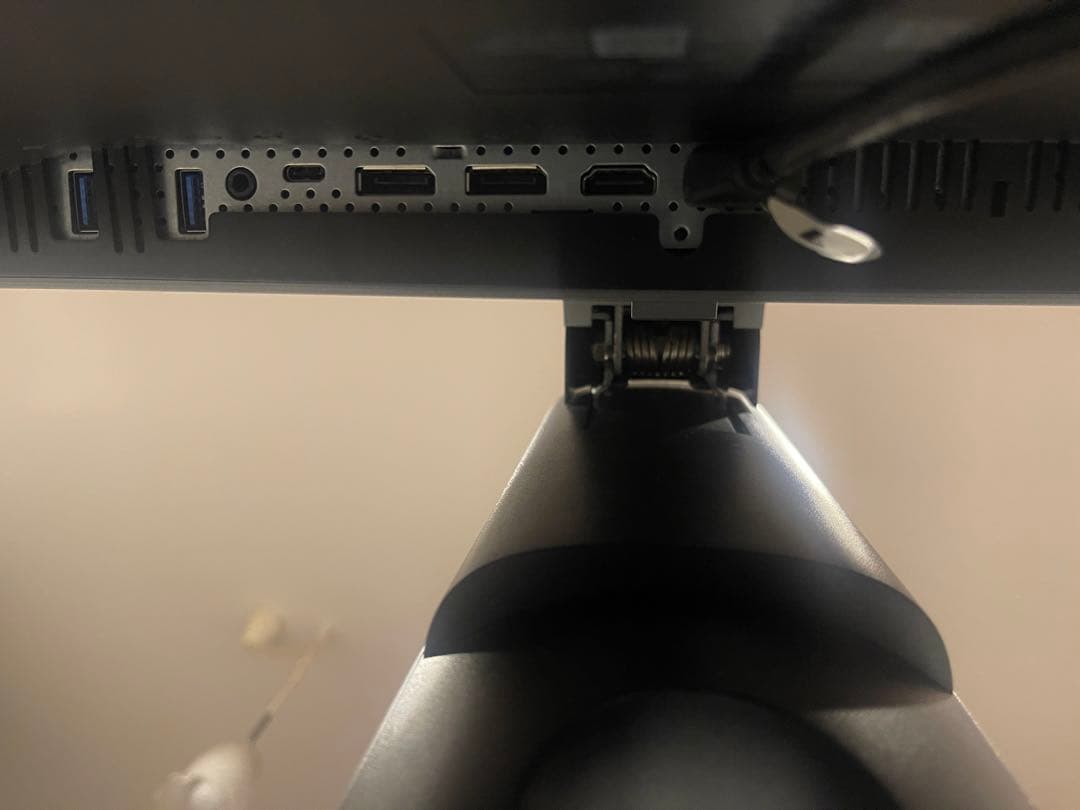 DELL 43inch モニター　U4320Q