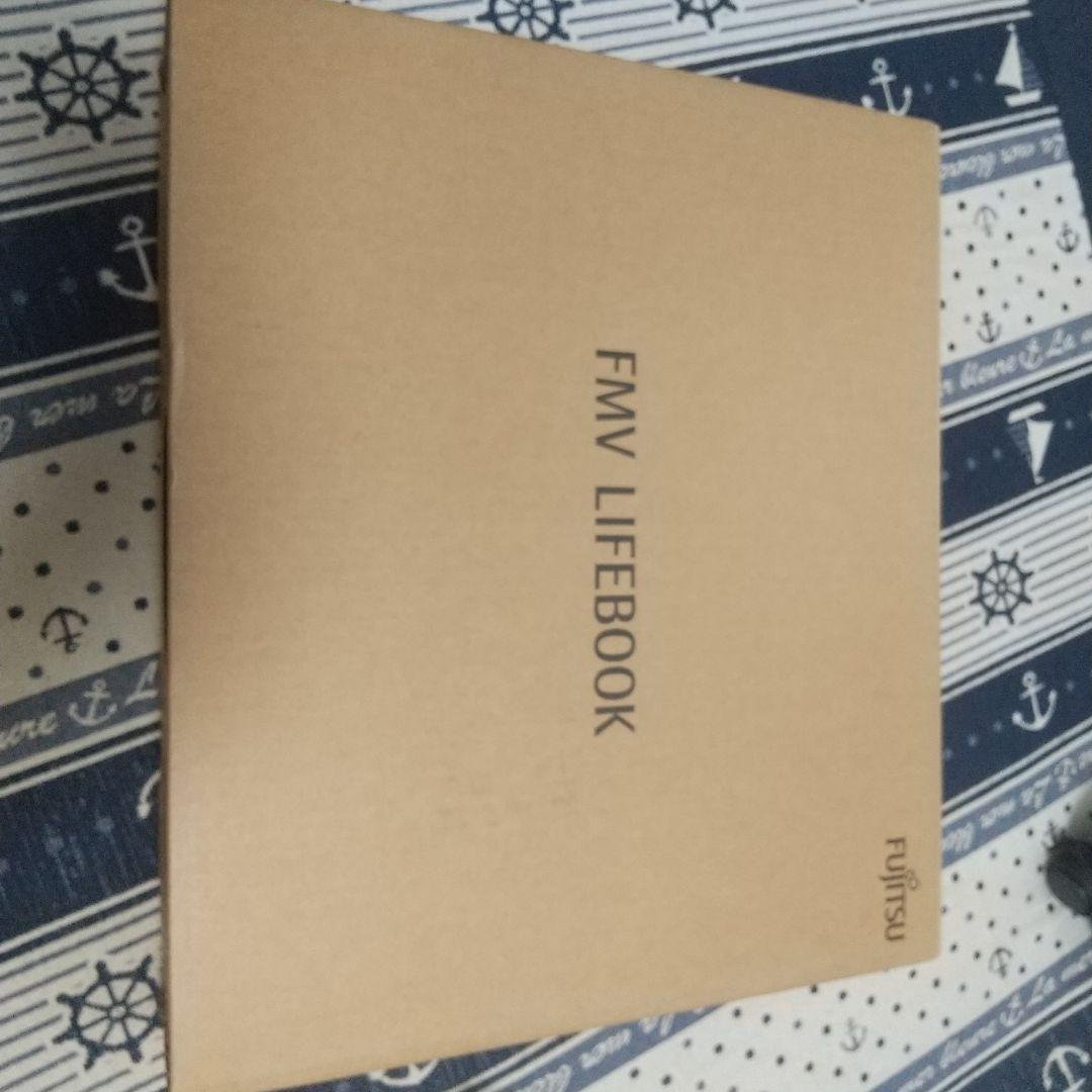 富士通未使用品FMVA77E2L