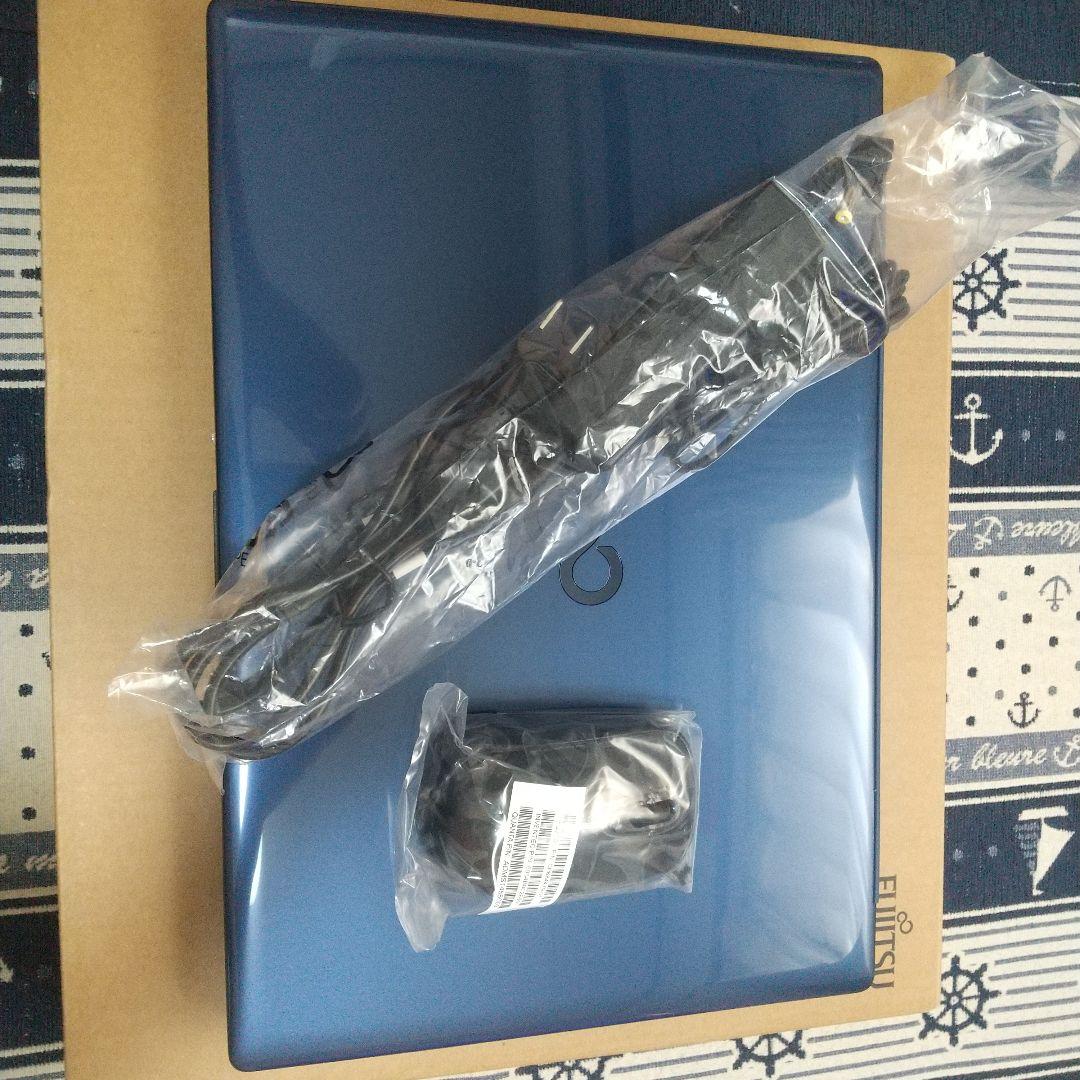 富士通未使用品FMVA77E2L