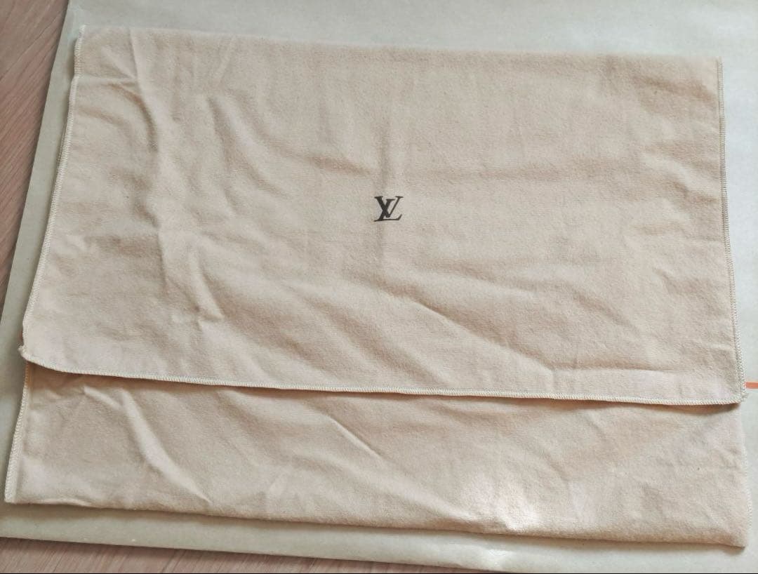 まーらいおん＊断捨離中Louis Vuitton ベットフォード保存袋付