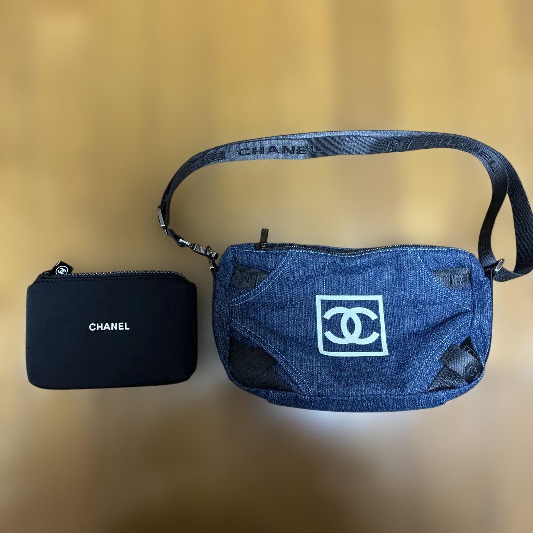 シャネルノベルティ デニムショルダーバック&ウェット素材ポーチ 2点set
