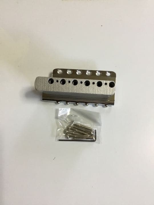 エレキギターストラトキャスター(ST)用ブリッジ /ニッケルカラー