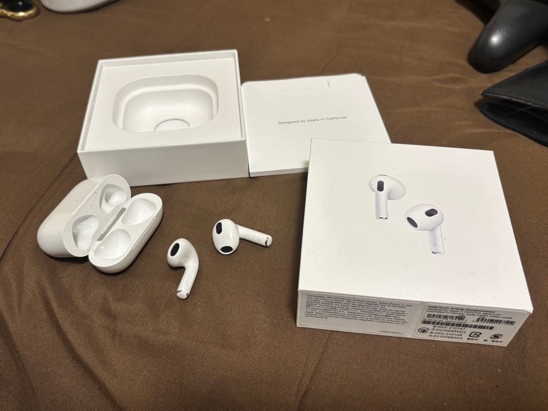 Apple AirPods 第3世代本体 充電ケース付き ホワイト