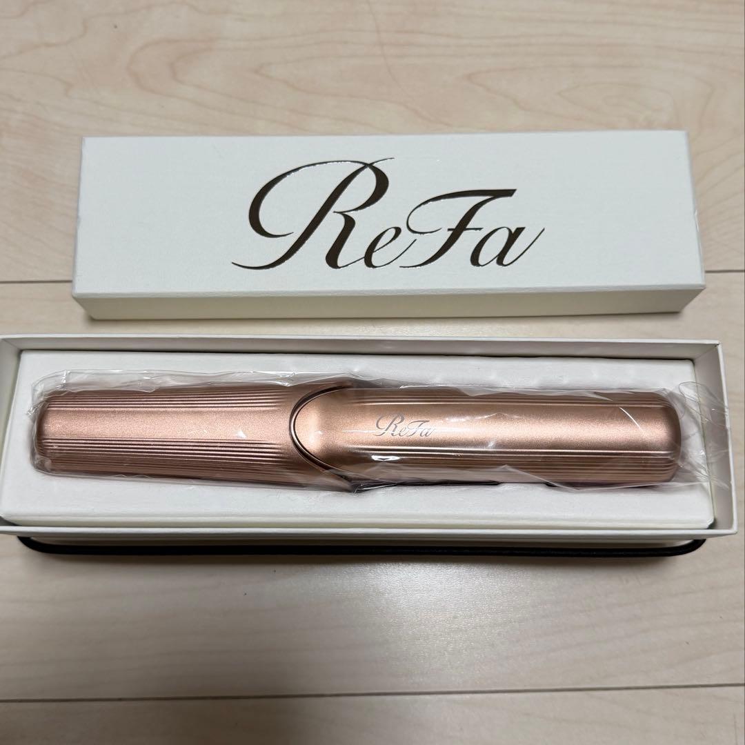 リファ　コードレスアイロン