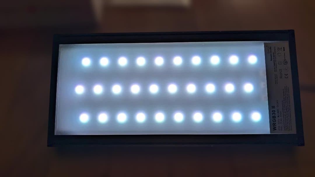 Chihiros WRGB II 30 + 吊り下げ金具