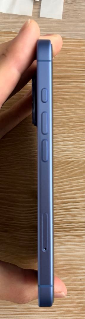 Apple iPhone 16 256GB ウルトラマリン