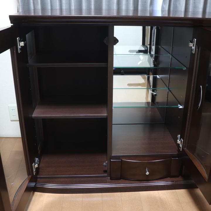 大川家具購入 日本製 ファニテリア・マキ サイドボード ガラスキャビネット