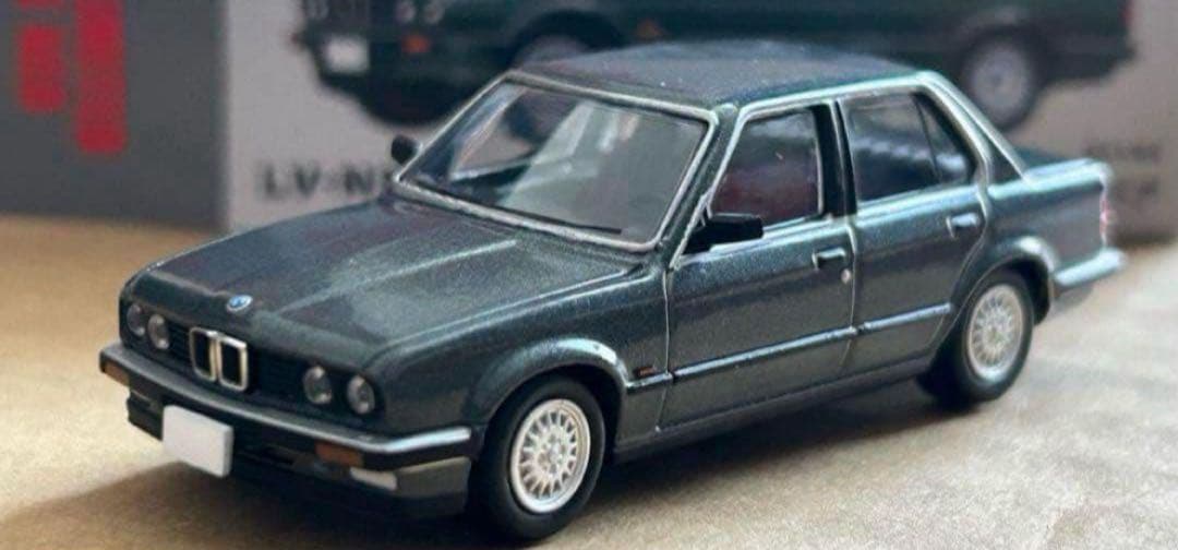 トミカリミテッドヴィンテージネオ BMW 325i 4ドア